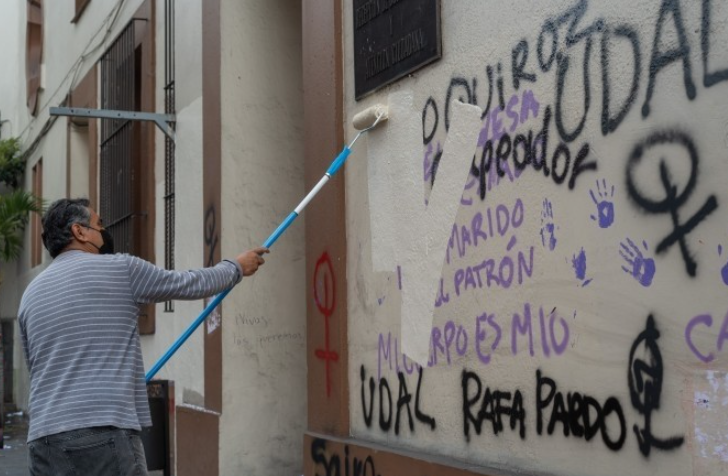 Limpian Pintas En El Centro De Xalapa Tras Marcha 8M Formato Siete