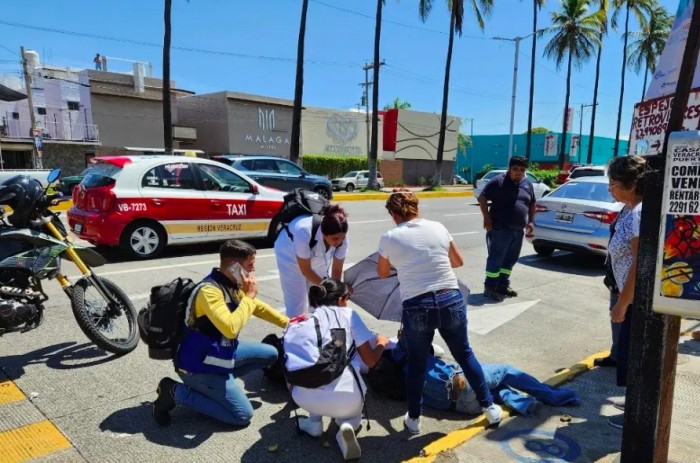 Motociclista Es Arrollado Y Termina Atropellando A Personas En