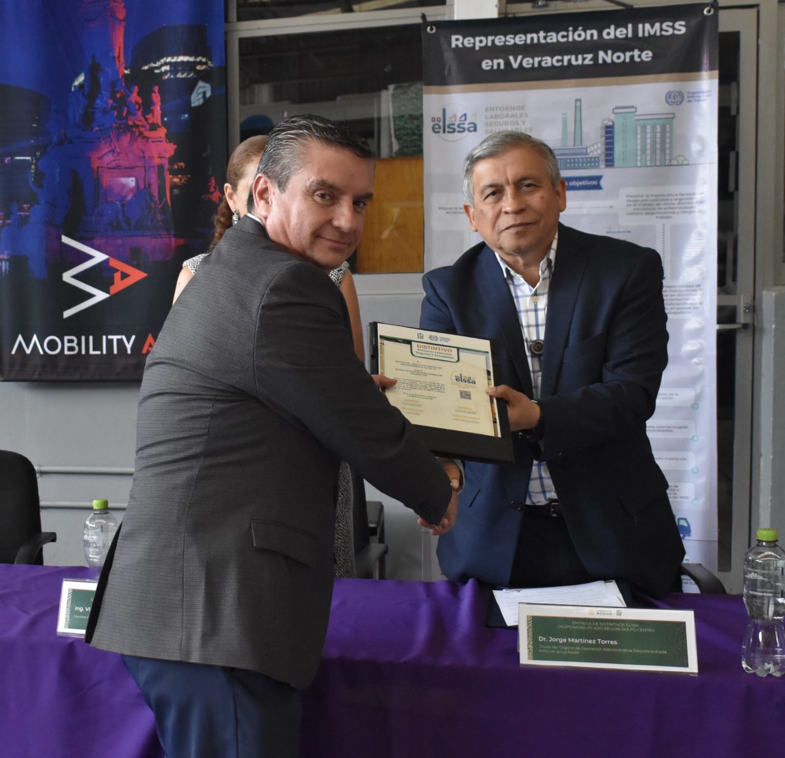 Entrega Imss Veracruz Norte Distintivo Elssa A Empresa De Transporte