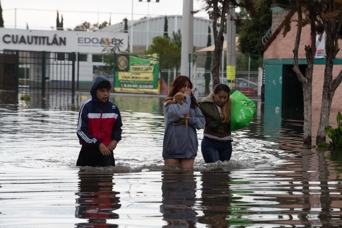 Chalco 15 días viviendo entre aguas negras Formato Siete