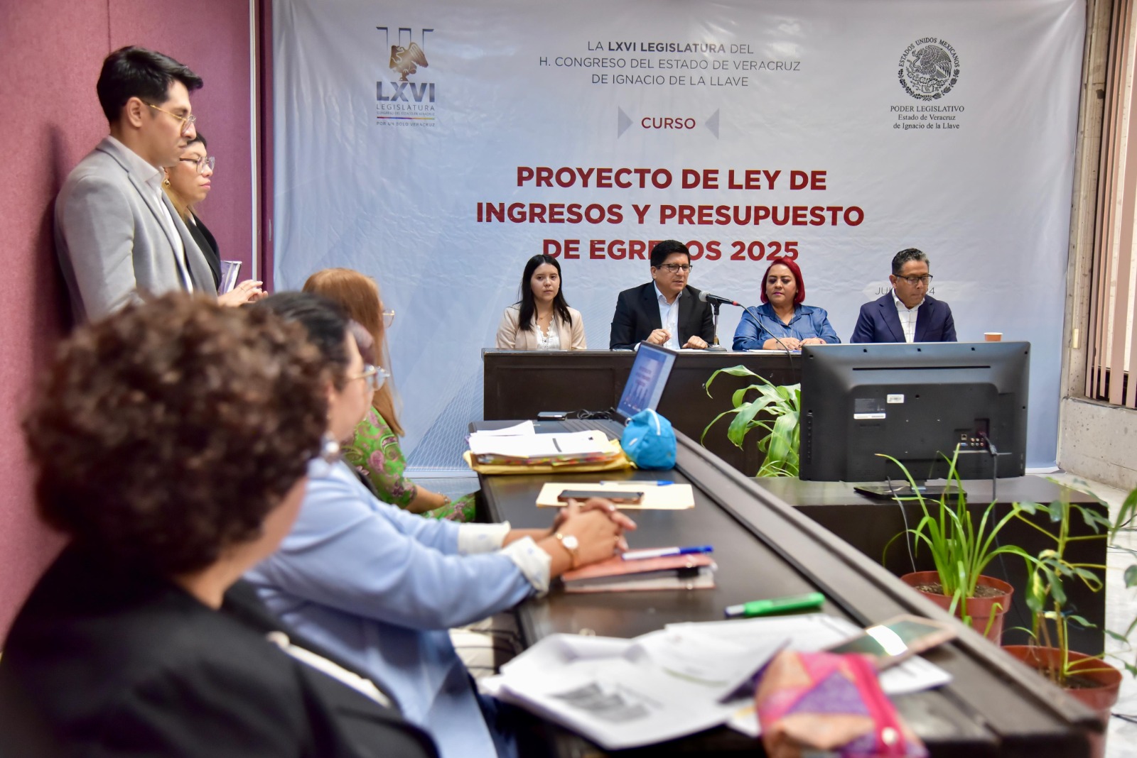 Imparte Congreso curso Proyecto de Ley de Ingresos y Presupuestos de